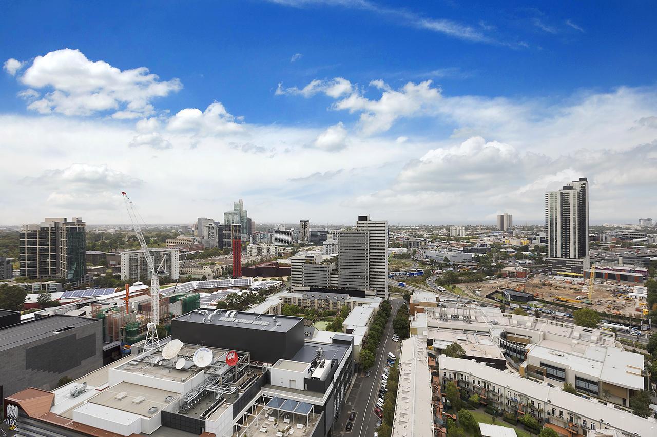 Complete Host Southpoint Apartments Melbourne Exterior photo